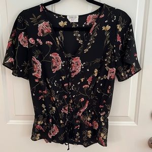 Sienna Sky XS black floral blouse